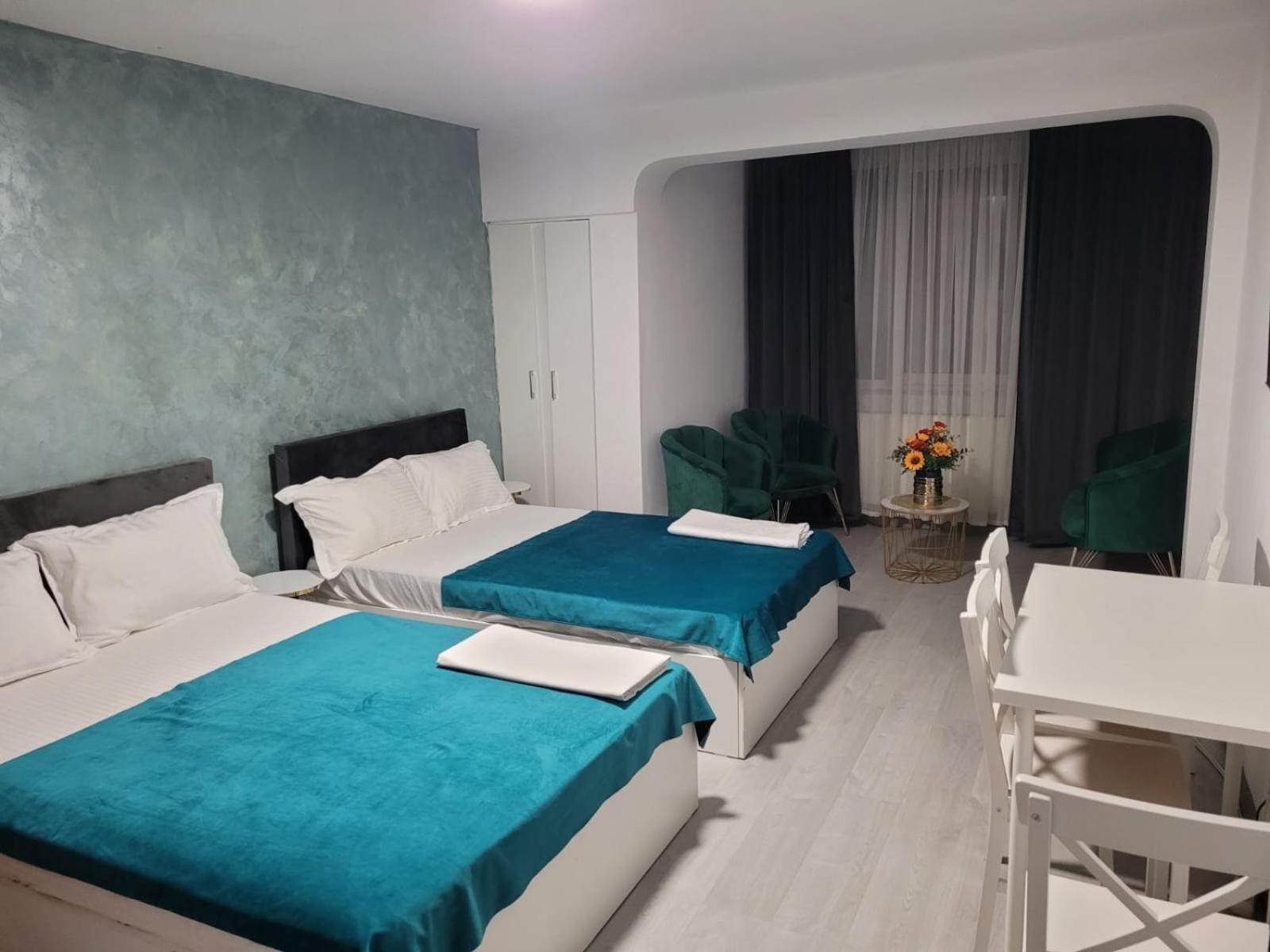 Hotel Zenlux Iasi Exterior foto